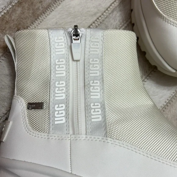 Ugg woman’s booties - Picture 8 of 10